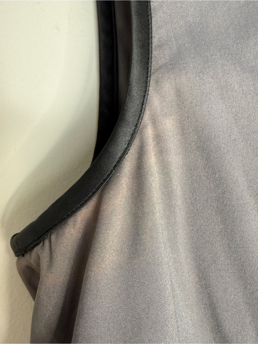 Prada Gray Peplum Sleeveless Blouse Top Size 40 Italy - Picture 8 of 11